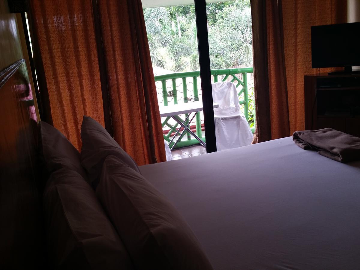 Casa De Miguelitos Hotel Tagaytay City Ngoại thất bức ảnh