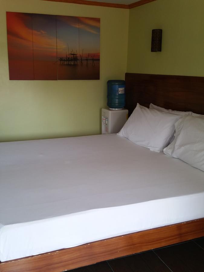 Casa De Miguelitos Hotel Tagaytay City Ngoại thất bức ảnh