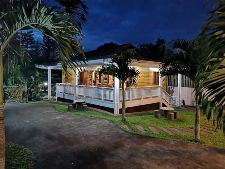 Casa De Miguelitos Hotel Tagaytay City Ngoại thất bức ảnh