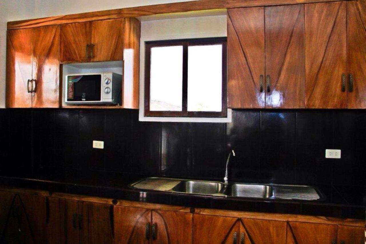 Casa De Miguelitos Hotel Tagaytay City Ngoại thất bức ảnh